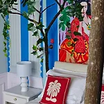 Daire Diverso By Kot Sen Rare Hand-painted