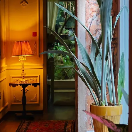 Diverso By Kot Sen Rare Hand-painted Apartman *
